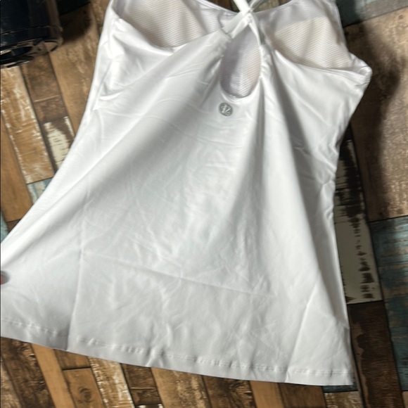 Women's medium Strapy sports bra White Tank Top - Picture 10 of 14